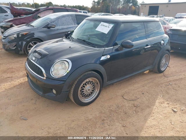 2008 MINI COOPER S WMWMF73548TT93606 Photo 1