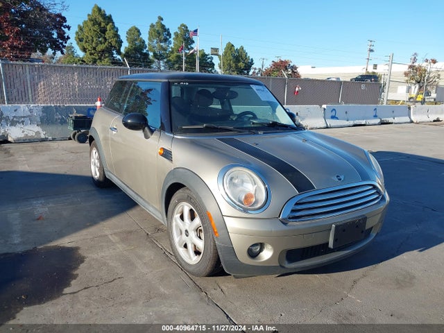 2009 MINI COOPER WMWMF33549TT69557 Photo 0