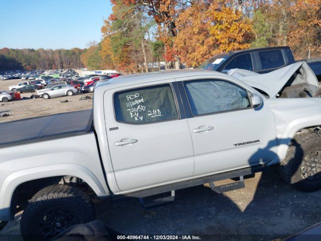 3TMAZ5CN7KM102118 Toyota Tacoma Sr5 V6