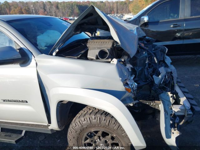 3TMAZ5CN7KM102118 Toyota Tacoma Sr5 V6