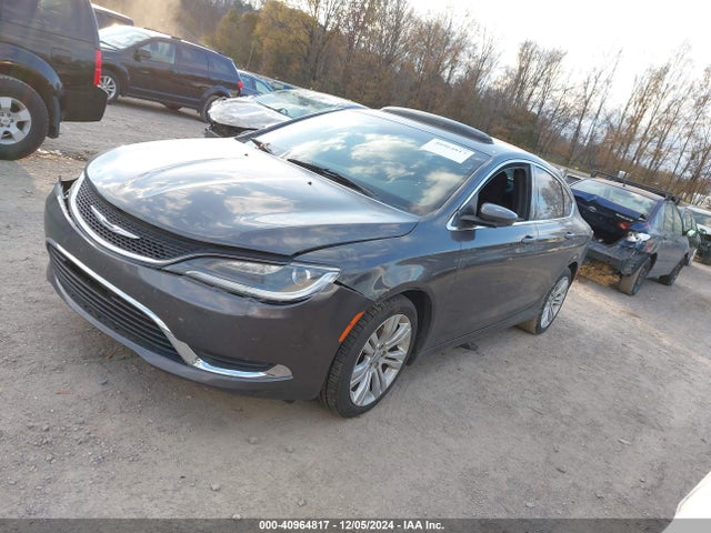 Chrysler 200 Limited 2015 1C3CCCAB9FN535317 Image 2
