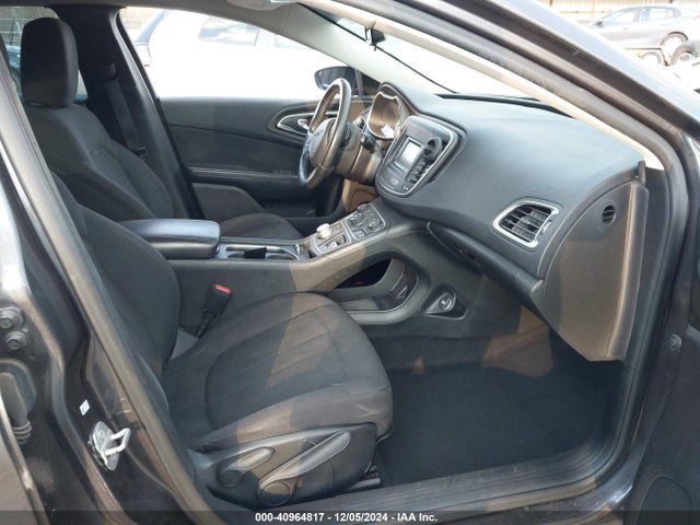 Chrysler 200 Limited 2015 1C3CCCAB9FN535317 Image 5