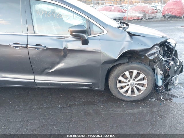 2C4RC1BG1KR548189 Chrysler Pacifica Touring L