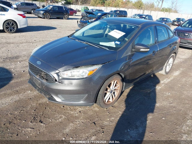 Ford FOCUS SE 2015 1FADP3F24FL243816 Image 2