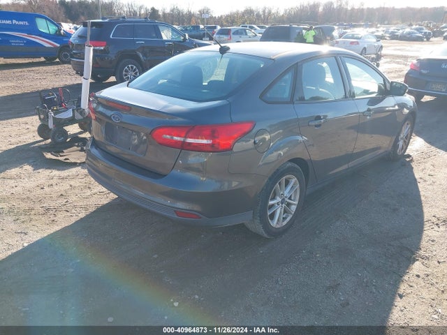 Ford FOCUS SE 2015 1FADP3F24FL243816 Image 4