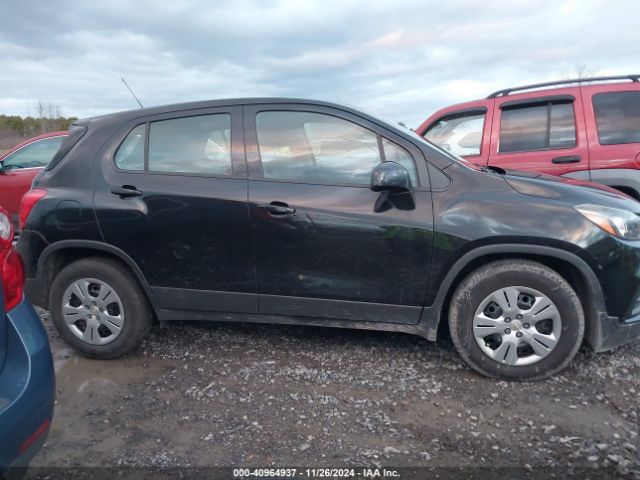 3GNCJKSB8JL263773 Chevrolet TRAX LS