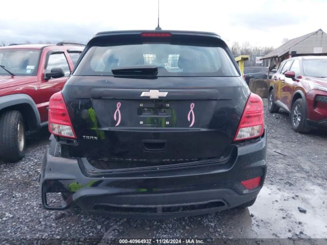 3GNCJKSB8JL263773 Chevrolet TRAX LS