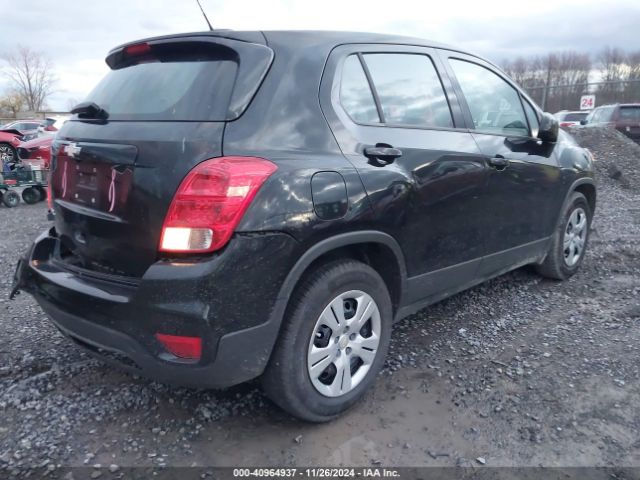 3GNCJKSB8JL263773 Chevrolet TRAX LS