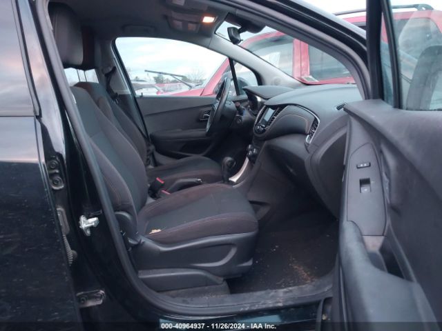 3GNCJKSB8JL263773 Chevrolet TRAX LS