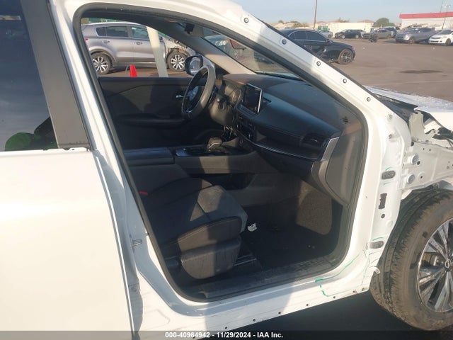 JN8BT3BA6PW409235 Nissan Rogue Sv Fwd