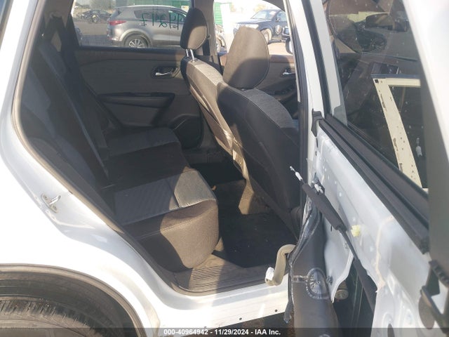 JN8BT3BA6PW409235 Nissan Rogue Sv Fwd