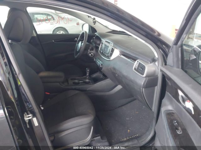 5XYPG4A50HG219204 KIA Sorento 3.3l Lx