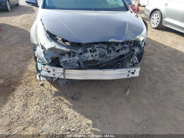 JTDKARFUXJ3549628 Toyota Prius Three Touring