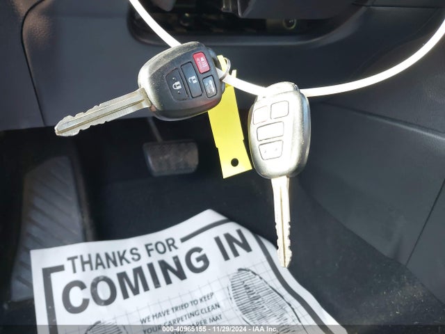 Toyota COROLLA LE 2018 5YFBURHE8JP848247 Image 11