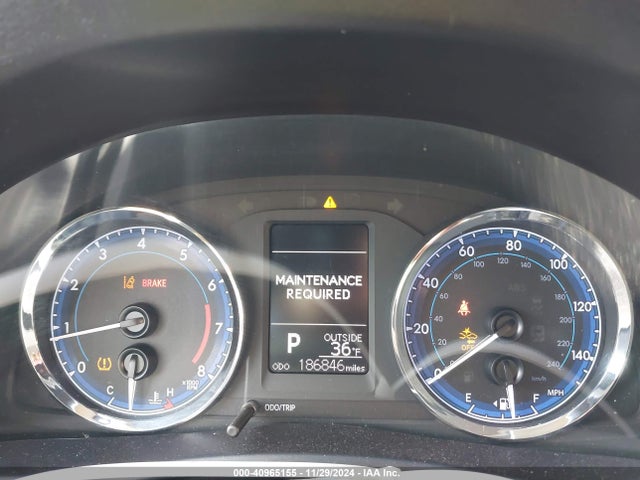 Toyota COROLLA LE 2018 5YFBURHE8JP848247 Image 7