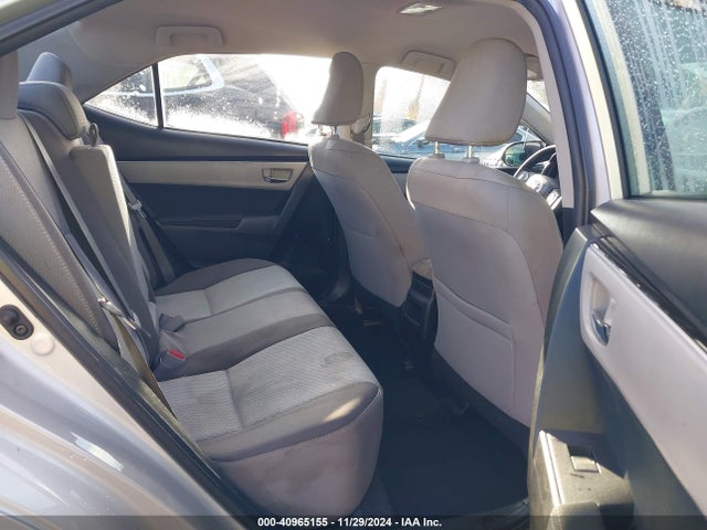 Toyota COROLLA LE 2018 5YFBURHE8JP848247 Image 8