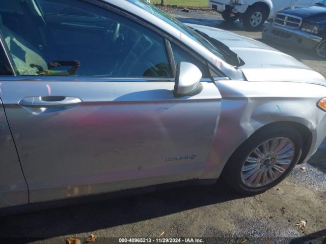 3FA6P0UU9FR219055 Ford Fusion Hybrid S