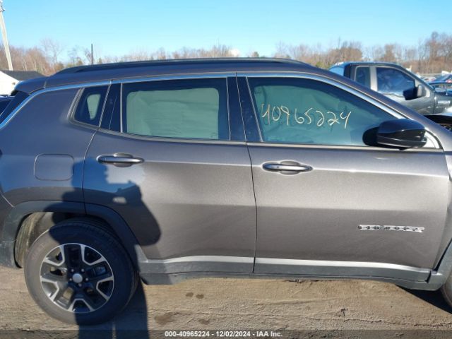 3C4NJDBB0NT125020 Jeep Compass Latitude 4x4