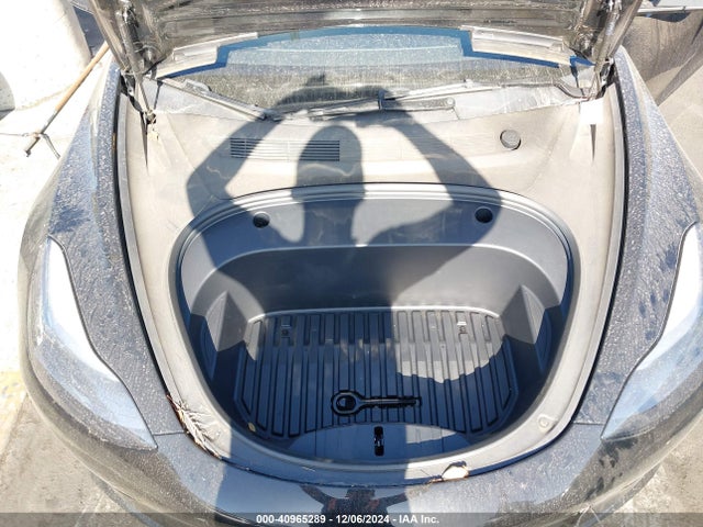 2023 TESLA MODEL 3 5YJ3E1EA2PF584631 Photo 9