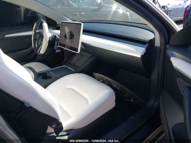 2023 TESLA MODEL 3 5YJ3E1EA2PF584631 Photo 4