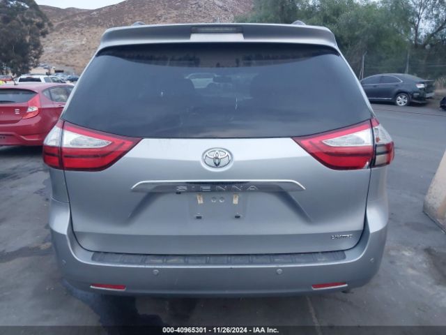 5TDYZ3DC3HS875564 Toyota Sienna Limited 7 Passenger