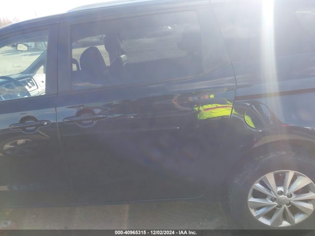 KIA SEDONA LX 2017 KNDMB5C10H6308050 Image 14