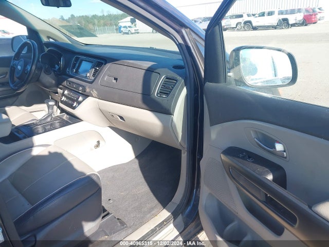 KIA SEDONA LX 2017 KNDMB5C10H6308050 Image 5