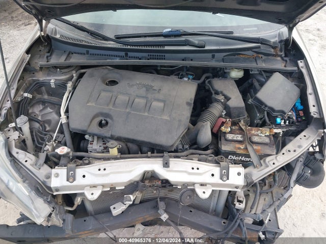 Toyota COROLLA LE 2018 5YFBURHE6JP777209 Image 10