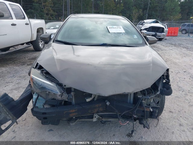 Toyota COROLLA LE 2018 5YFBURHE6JP777209 Image 13