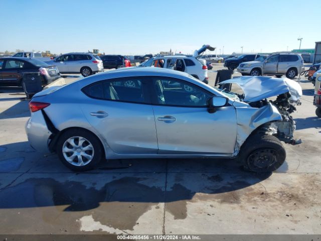 3MZBN1U76JM167899 Mazda Mazda3 Sport
