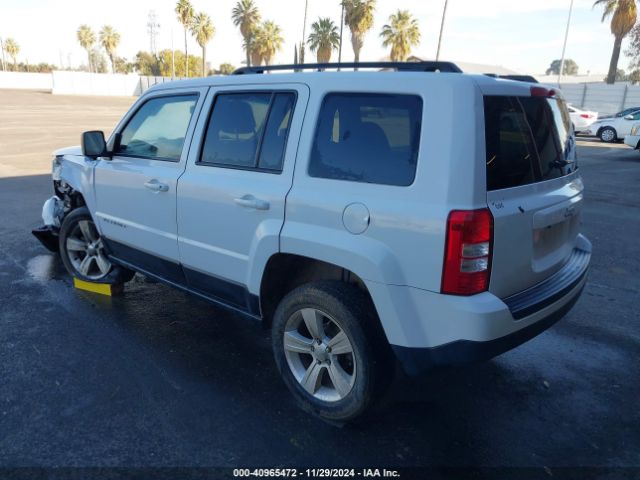 1C4NJRFB9GD638136 Jeep Patriot Latitude