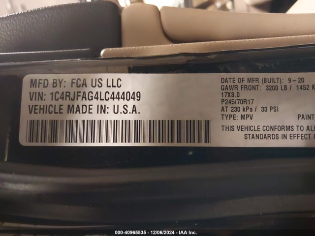 1C4RJFAG4LC444049 Jeep Grand Cherokee Laredo E 4x4
