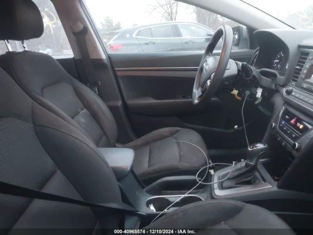 2018 HYUNDAI ELANTRA 5NPD74LF2JH264913 Photo 4
