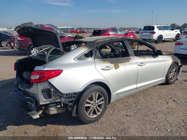 Hyundai SONATA SE 2015 5NPE24AF3FH139691 Image 4