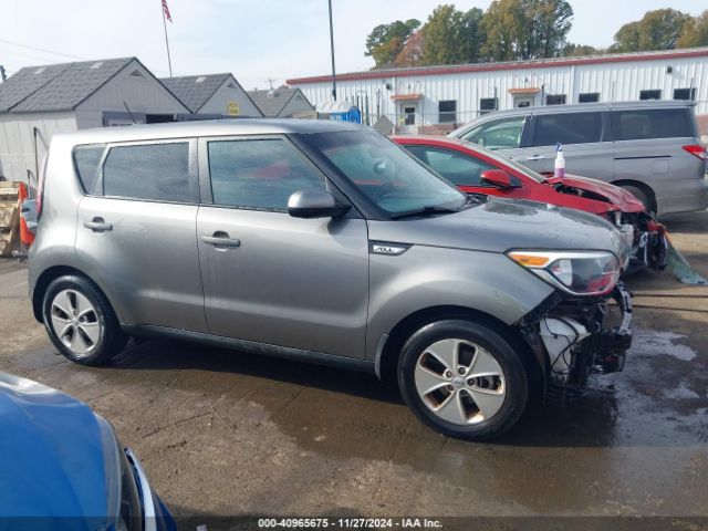 KNDJN2A26F7158988 KIA Soul