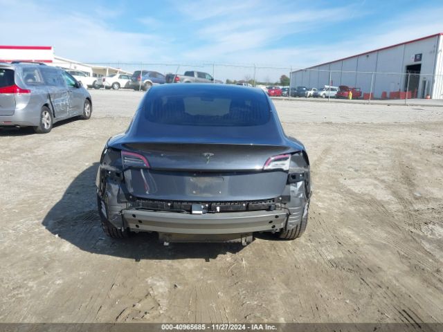 5YJ3E1EA0JF101645 Tesla Model 3 Long Range/mid Range