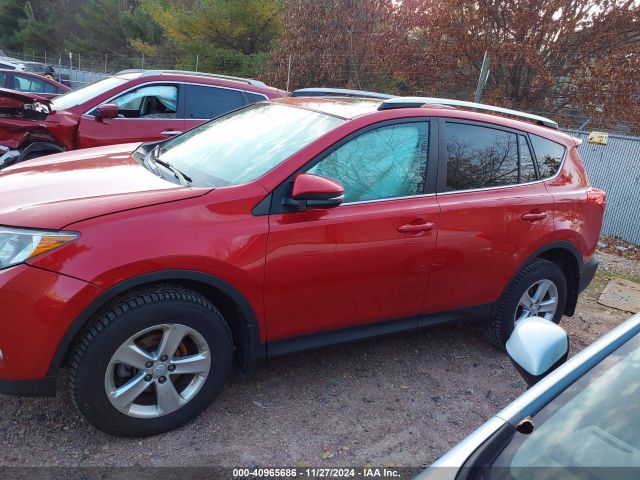 2T3RFREV9EW160993 Toyota Rav4 Xle