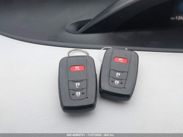 JTDKARFU8G3008103 Toyota Prius Four
