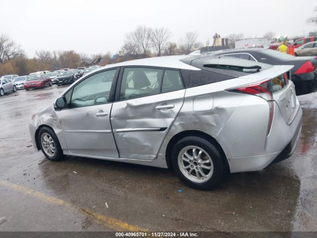 JTDKARFU8G3008103 Toyota Prius Four