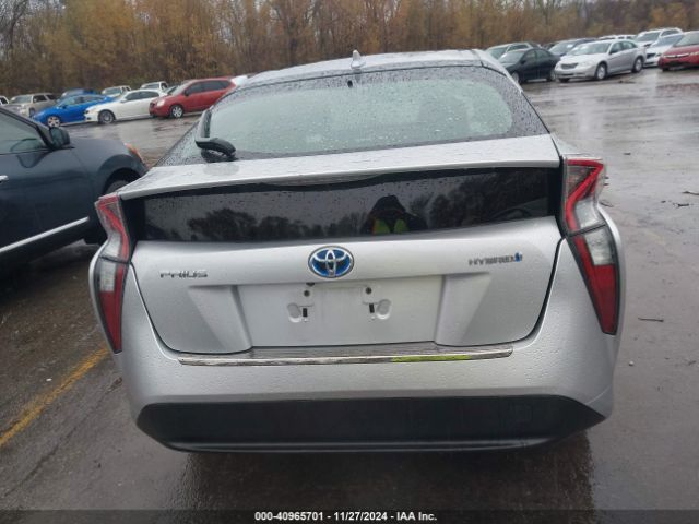 JTDKARFU8G3008103 Toyota Prius Four