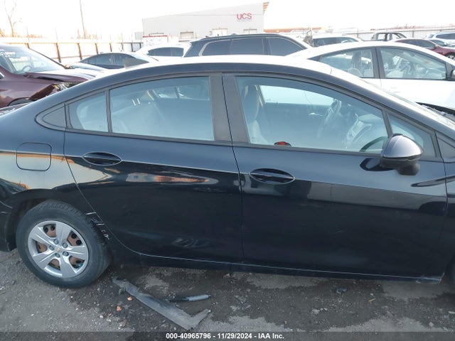 Chevrolet Cruze Ls Auto 2017 1G1BC5SM0H7135522 Image 13