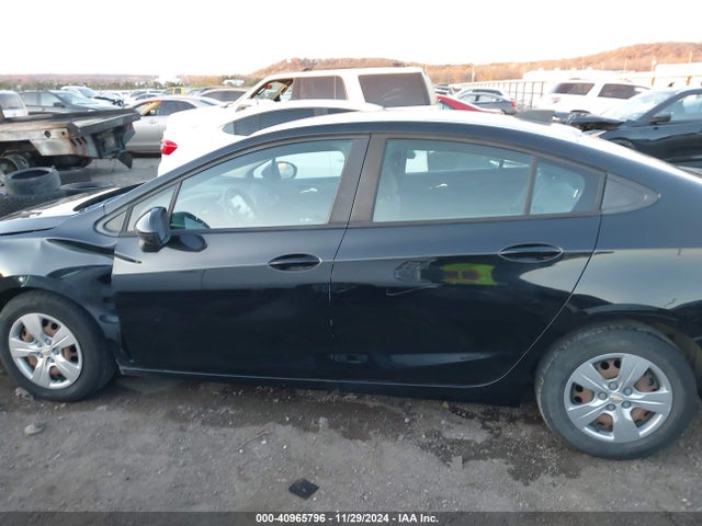 Chevrolet Cruze Ls Auto 2017 1G1BC5SM0H7135522 Image 14