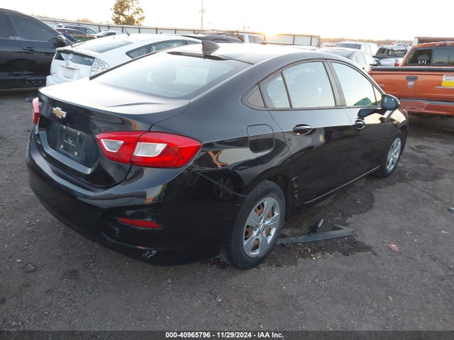 Chevrolet Cruze Ls Auto 2017 1G1BC5SM0H7135522 Image 4