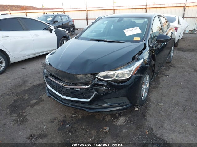 Chevrolet Cruze Ls Auto 2017 1G1BC5SM0H7135522 Image 6