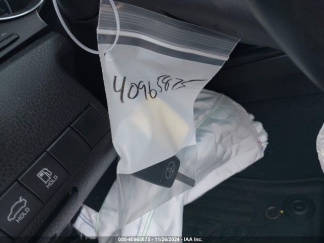4T1G11AK3LU858878 Toyota CAMRY SE