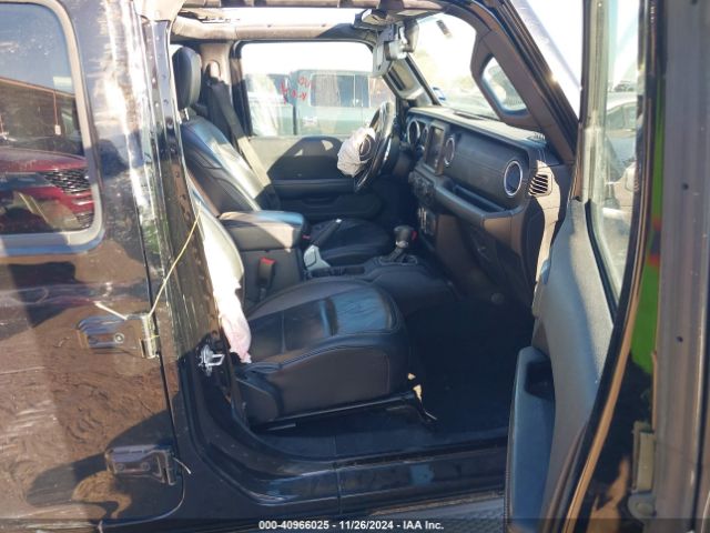 1C4HJXEG9JW121039 Jeep Wrangler Unlimited Sahara 4x4