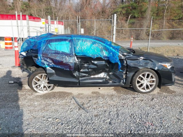 19UDE2F30KA009859 Acura Ilx Standard
