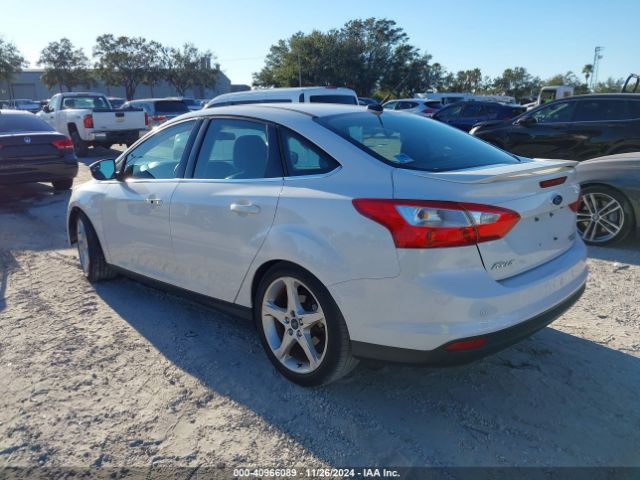 1FADP3J25EL300238 Ford Focus Titanium