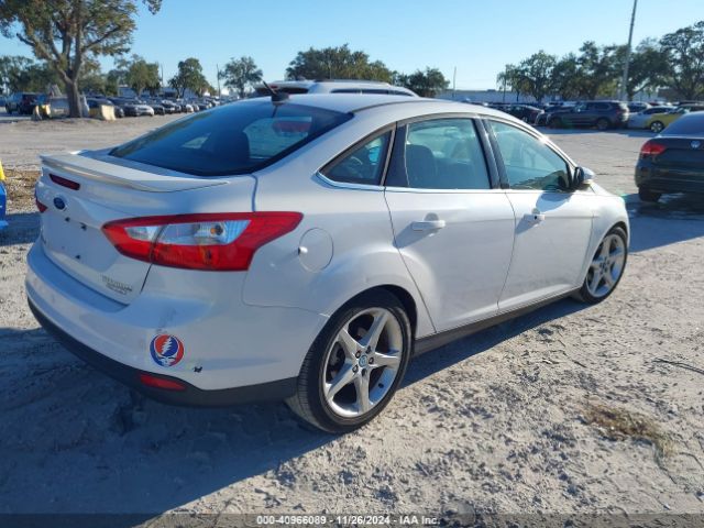 1FADP3J25EL300238 Ford Focus Titanium