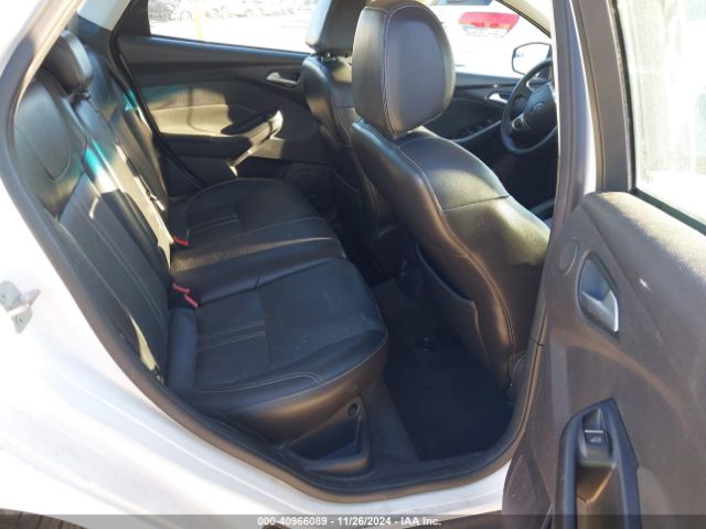 1FADP3J25EL300238 Ford Focus Titanium